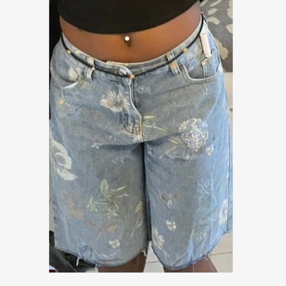 Pants - Light Wash Floral print Frayed hem Bermuda Denim Shorts